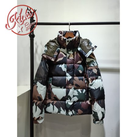 Moncler Mosa Short Down Jacket